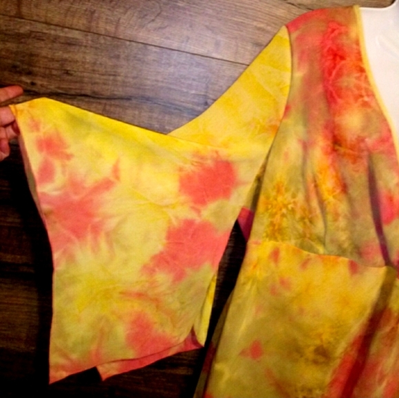 Studio C Top Size 18/20 Tie Dye Bell Sleeve - Picture 8 of 10